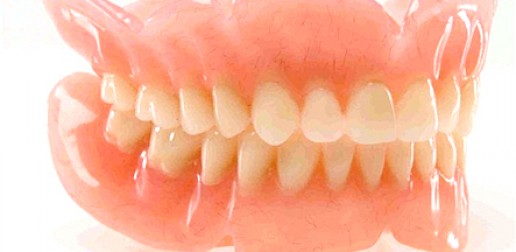 Remplacement de dents manquantes - Prothèses complètes amovibles